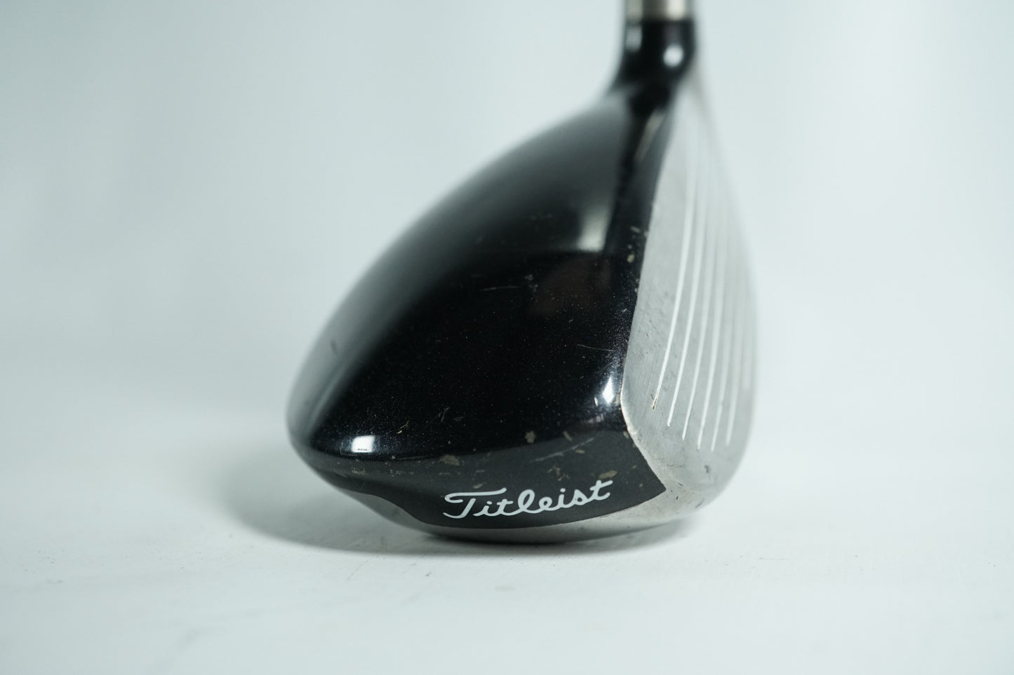 Titleist 909H 4 Hybrid 21° / Stiff Flex Graphite Shaft / New Grip
