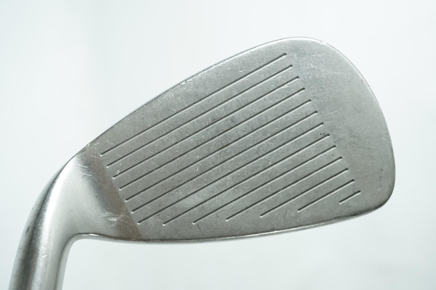 Wilson Di5 6 Iron / Regular Flex Graphite Shaft