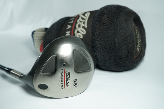 Titleist 975D Driver 9.5° / Regular Flex Graphite Shaft / New Grip