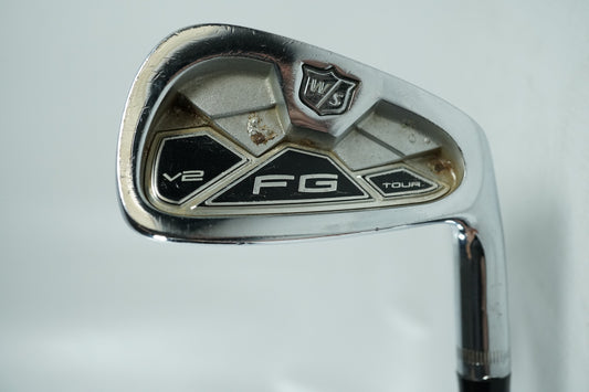 Wilson FG Tour V2 7 Iron / Stiff Flex Steel Shaft / New Grip