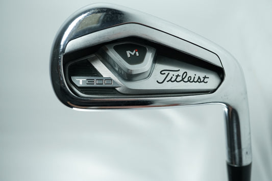 Titleist T300 7 Iron / Regular Flex Steel Shaft / 04042581