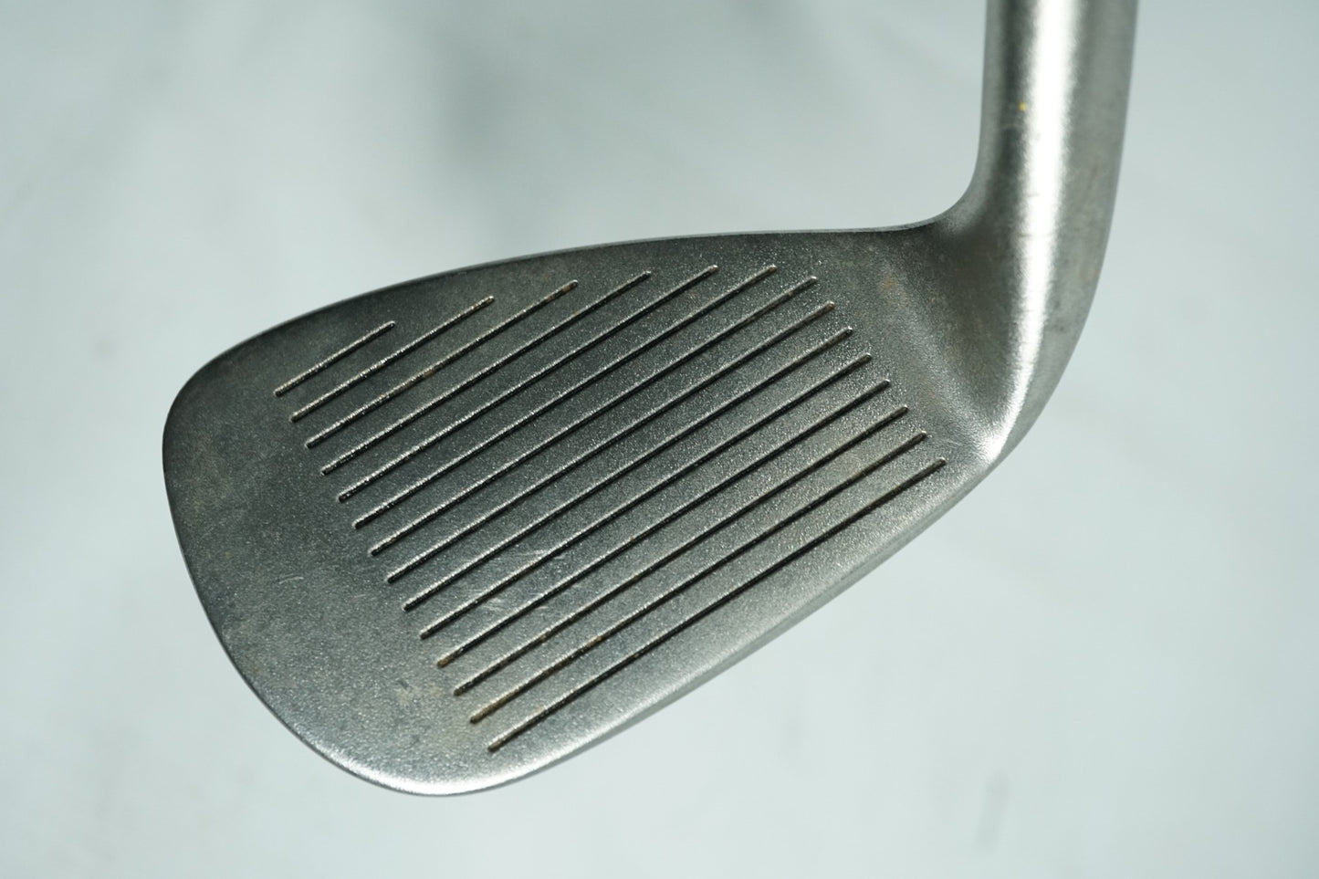 Momentus Chipping Wizard 42° / Steel Shaft