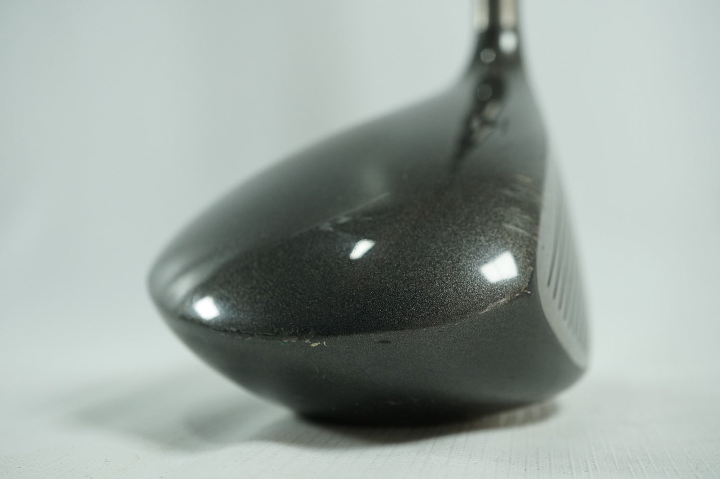 Titleist 975D Driver 10.5° / Regular Flex Graphite Shaft / New Grip