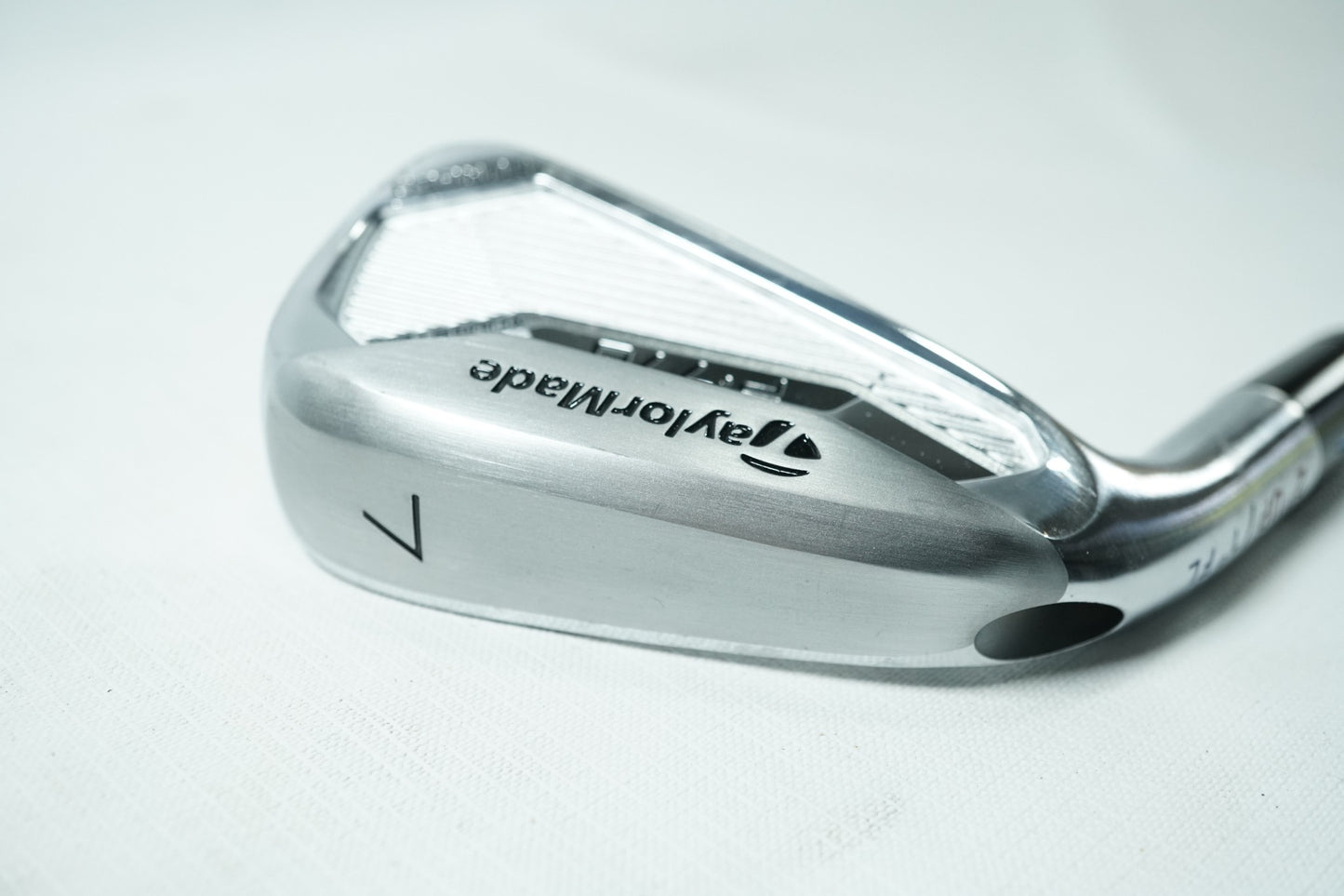 Taylormade P770 7 Iron / Regular Flex Graphite Shaft / Left Handed / Ex Demo
