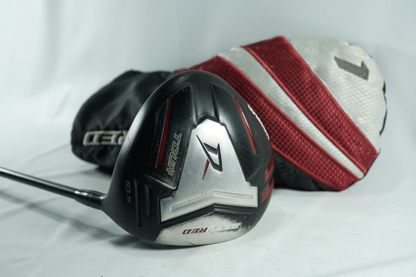 Wilson Deep Red Tour Driver 10.5° / Graphite Shaft