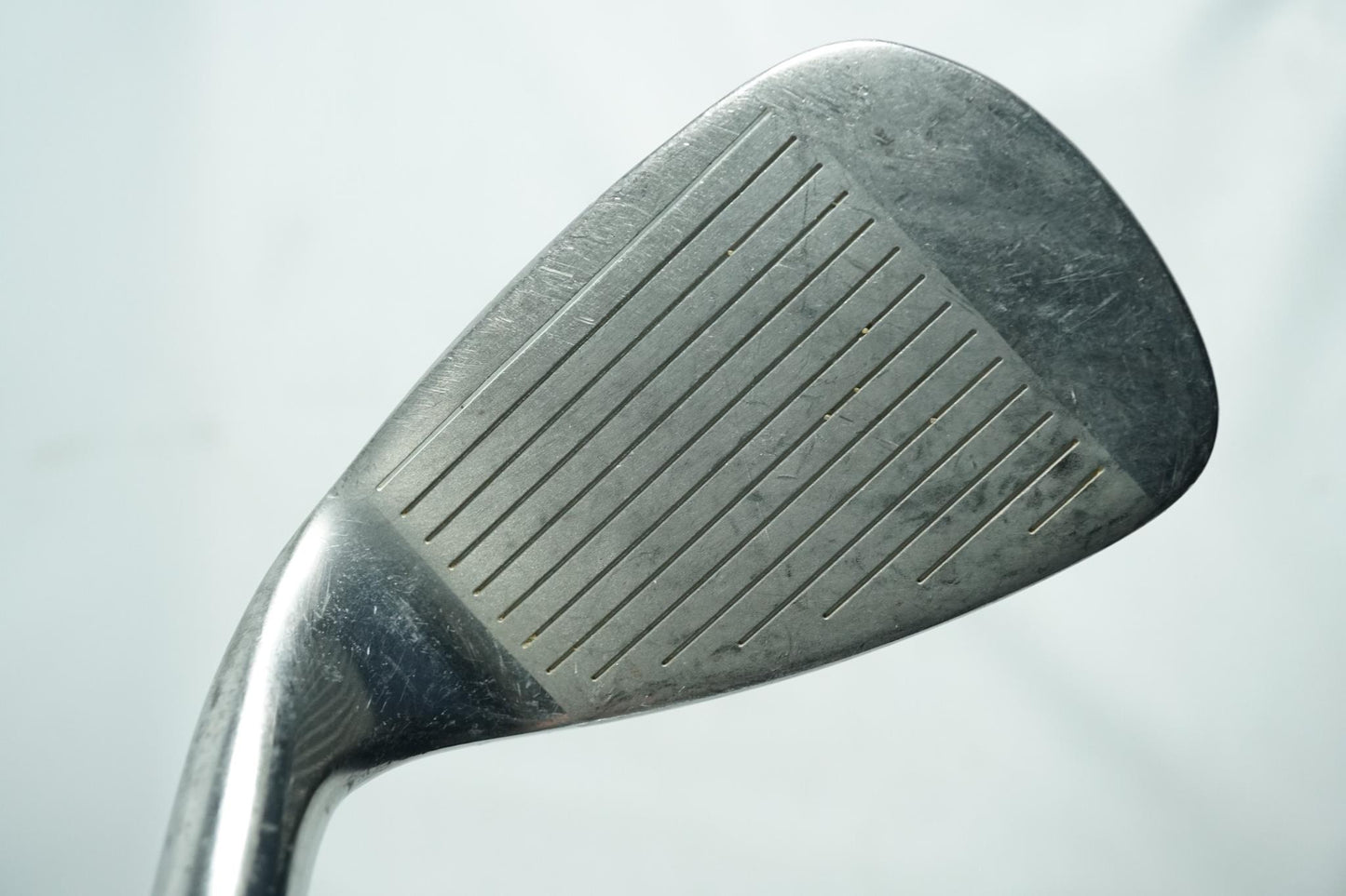Wilson D100 Sand Wedge / Uniflex Steel Shaft