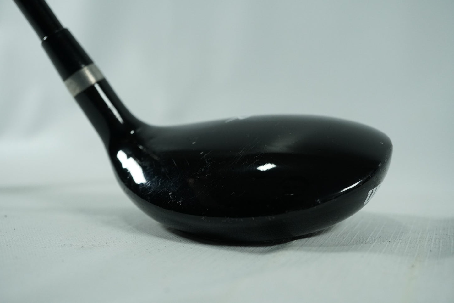 Wilson Deep Red 3 Hybrid 16° / Regular Flex Graphite Shaft / New Grip / 19082524