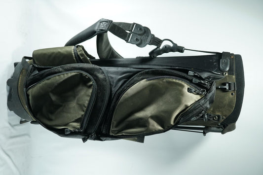 Izzo Stand Bag / Green and Black / With Rainhood
