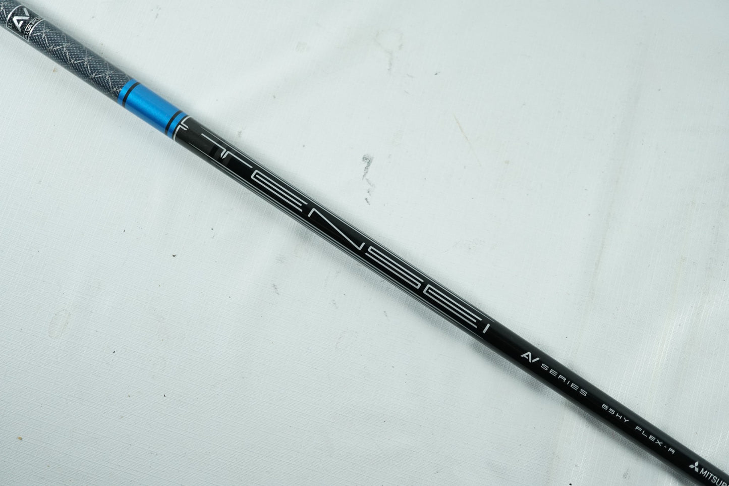 Tensei AV Blue Hybrid Shaft / Regular Flex / Titleist Adapter / 39.25"