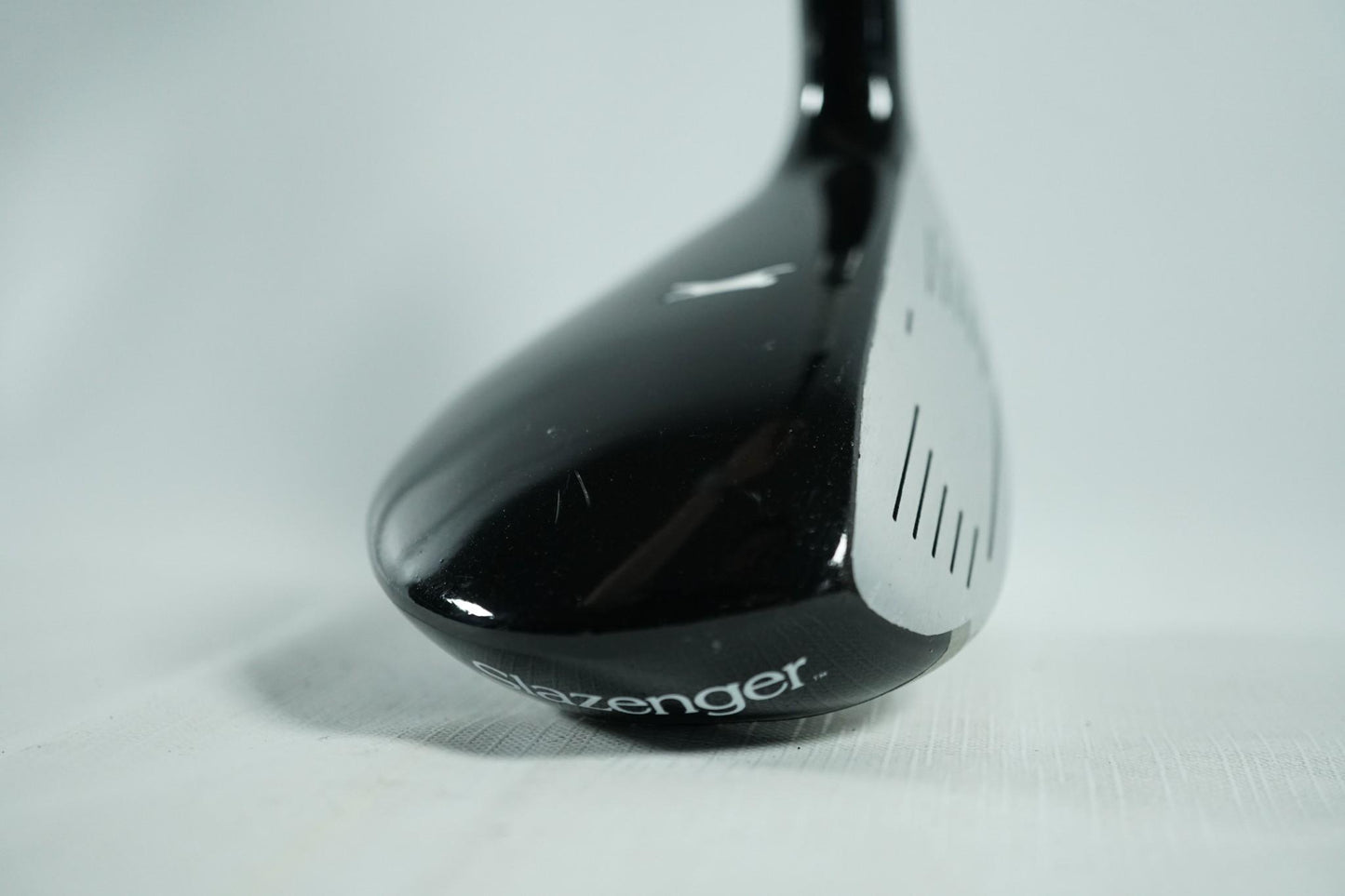 Slazenger V300 4 Hybrid 22° / Regular Flex Graphite Shaft