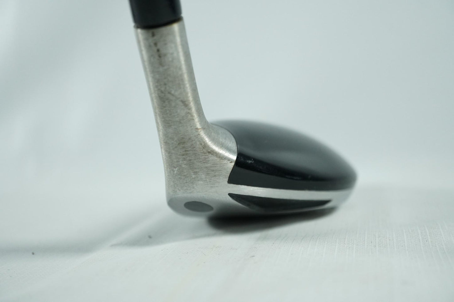 Titleist 585H 3 Hybrid 19° / Regular Flex Graphite Shaft