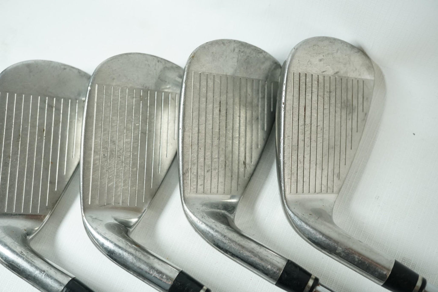 Wilson D100 Irons / 5-PW / Uniflex Steel Shafts / 090925279