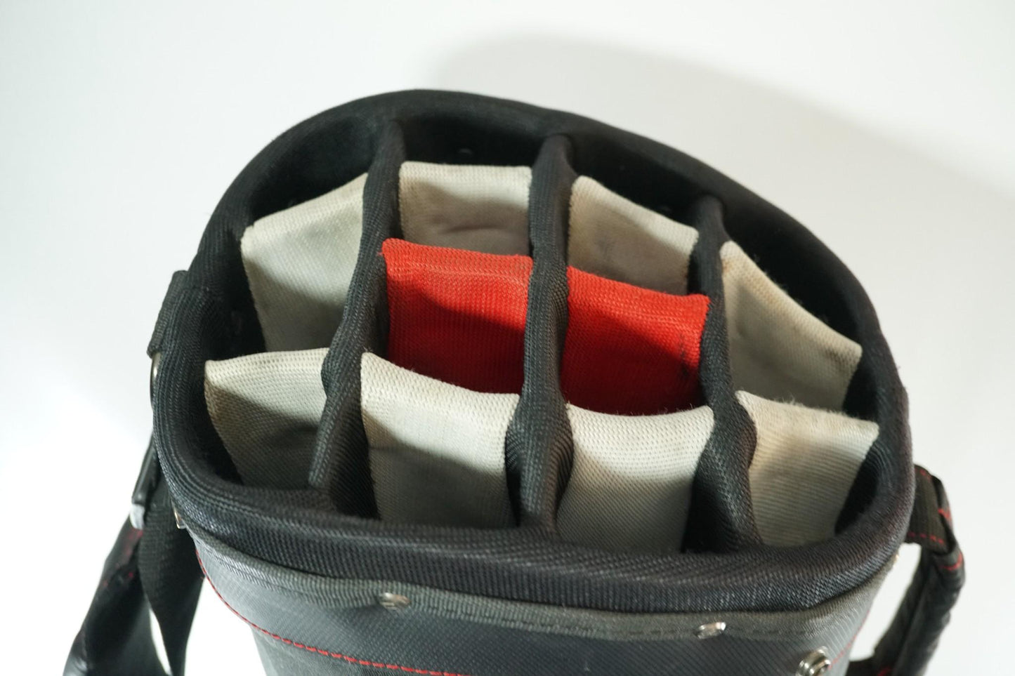 Taylormade Burner Cart Bag / Black and White / With Rainhood