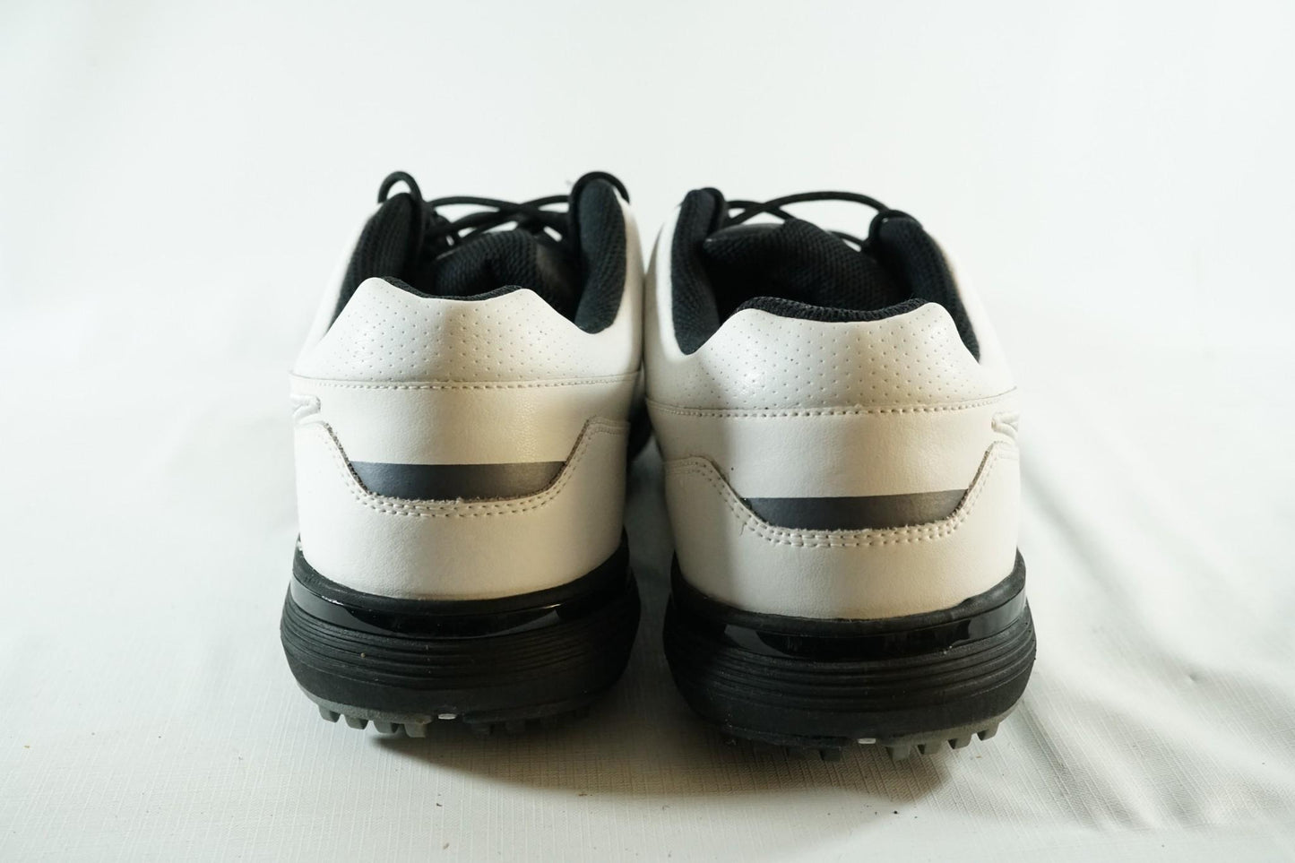 Nike Heritage Spiked Golf Shoes / White and Black / UK9 / New