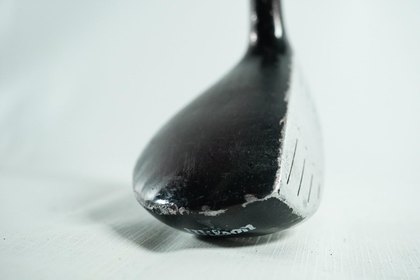 Wilson Deep Red HL 3 Hybrid / Regular Flex Graphite Shaft