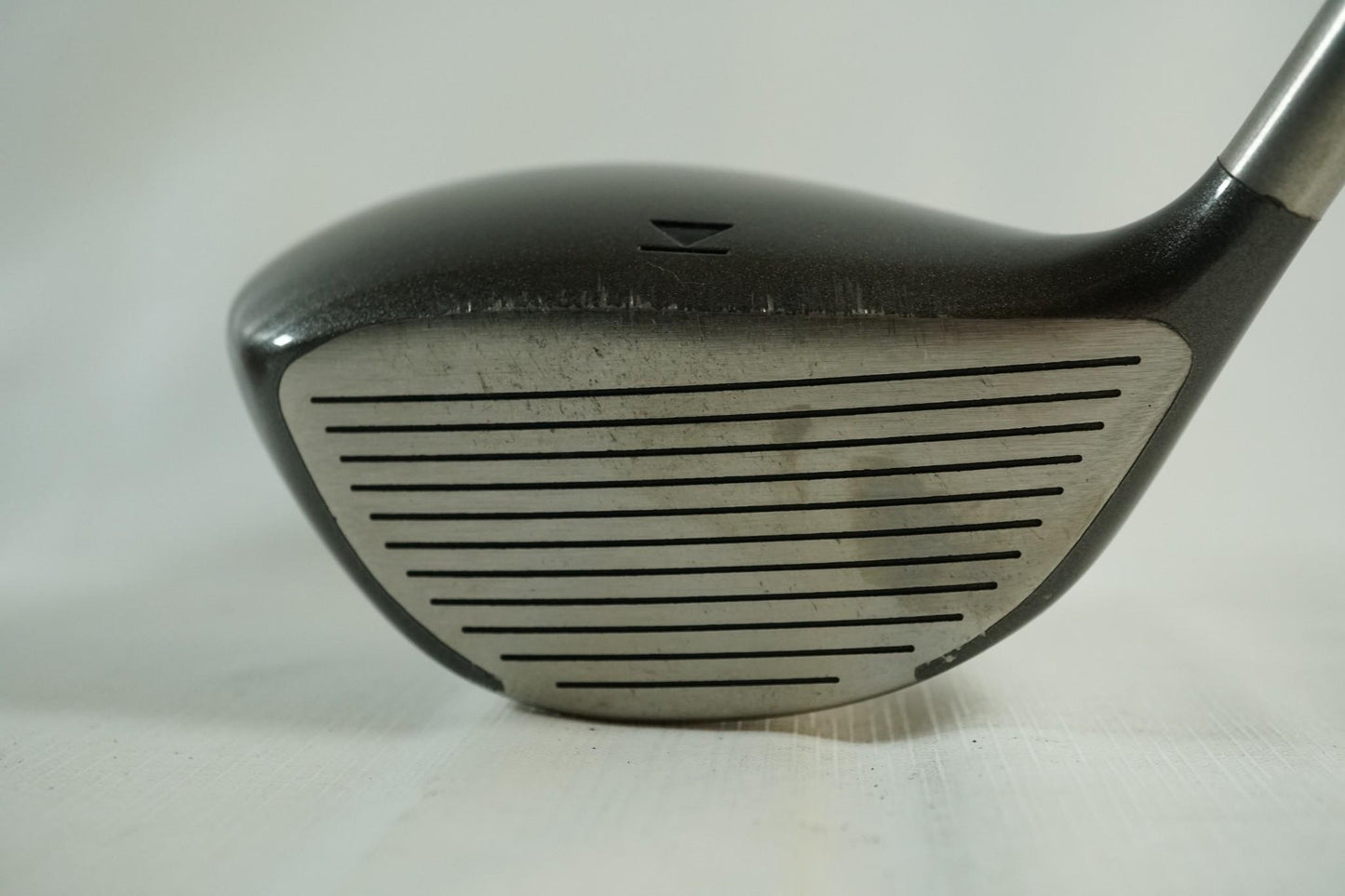 Titleist 975D Driver 9.5° / Regular Flex Graphite Shaft / New Grip