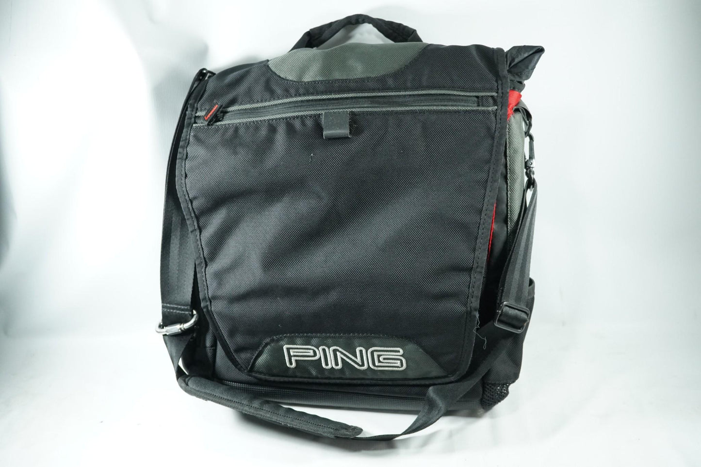 Ping Shoulder Bag / Black / 35x35cm