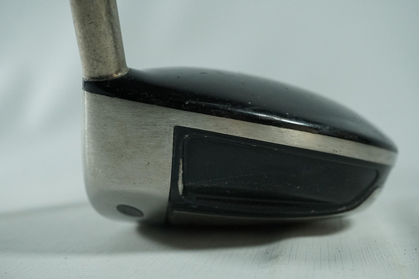 Titleist 907D2 Driver 9.5° / Stiff Flex Steel Shaft / New Grip