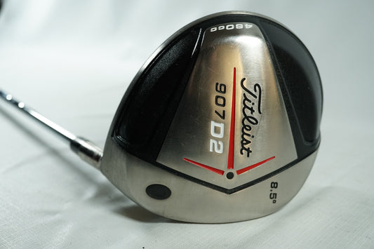 Titleist 907D2 Driver 8.5° / Stiff Flex Steel Shaft / New Grip