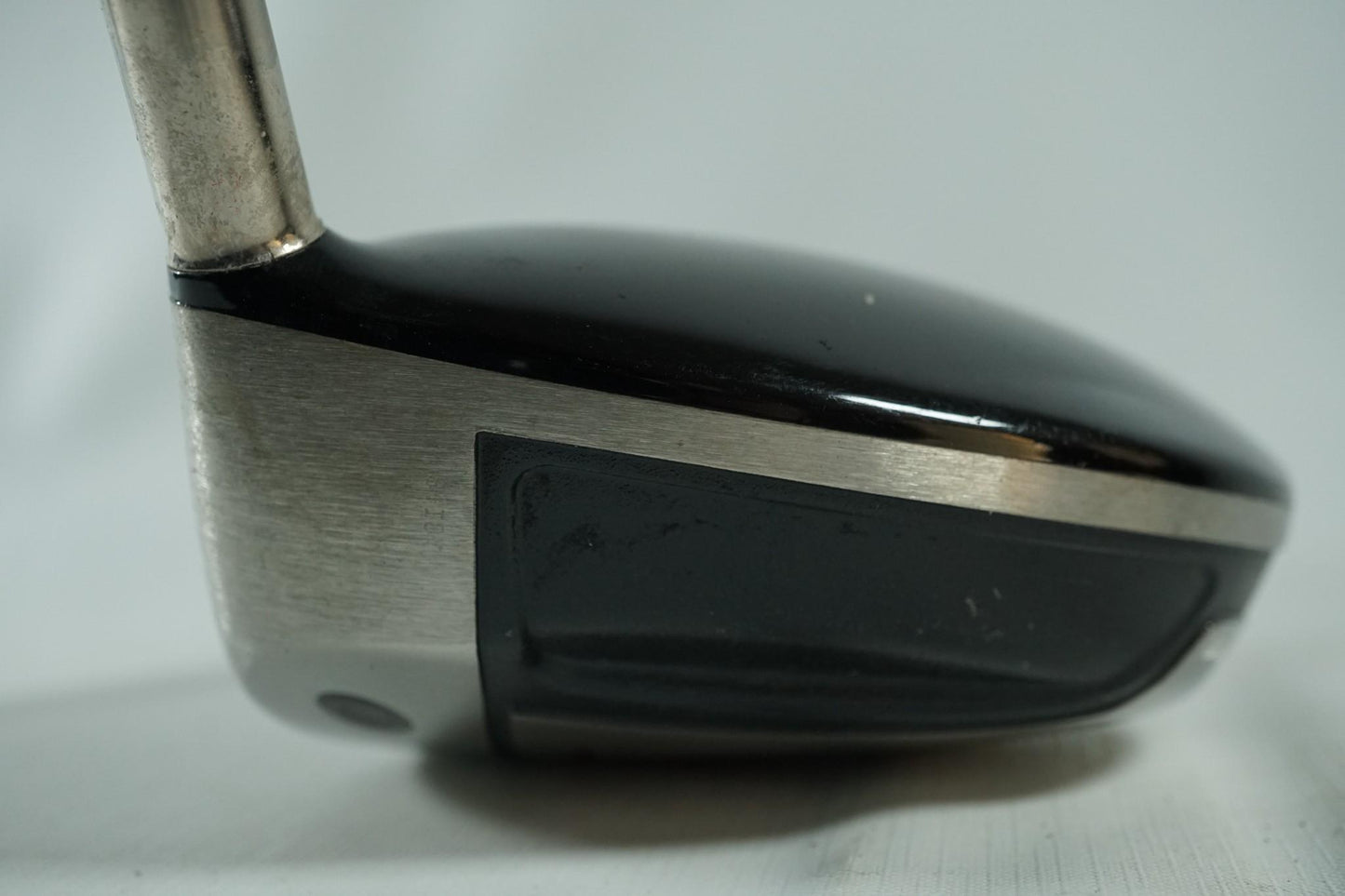 Titleist 907D2 Driver 8.5° / Stiff Flex Steel Shaft / New Grip