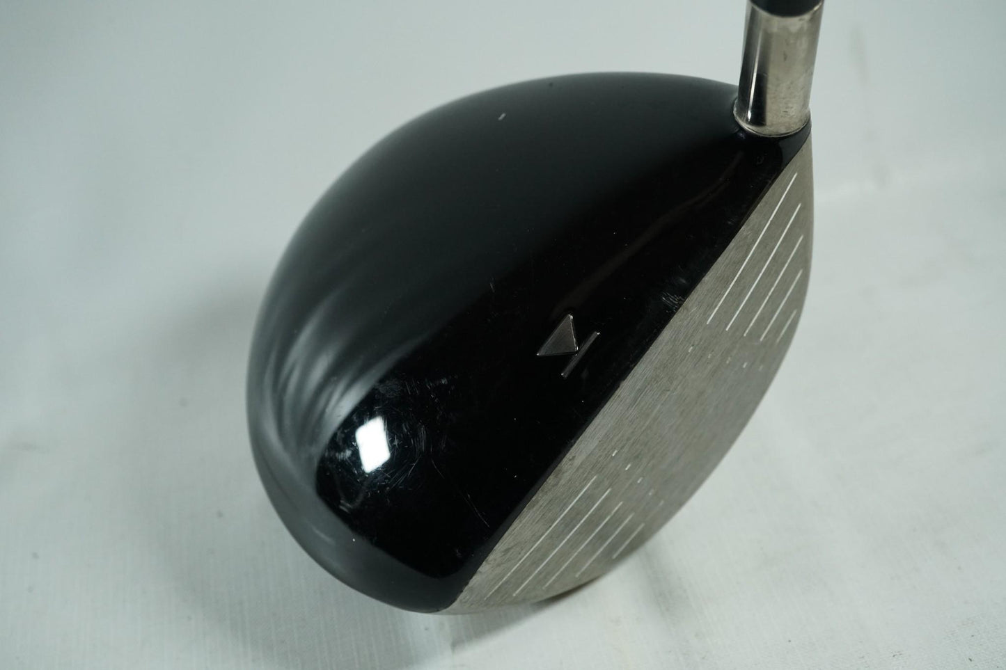 Titleist 907D2 Driver 8.5° / Stiff Flex Steel Shaft / New Grip
