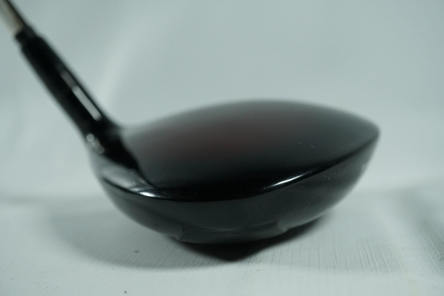 Wilson Deep Red AXL 3 Wood 15° / Regular Flex Graphite Shaft