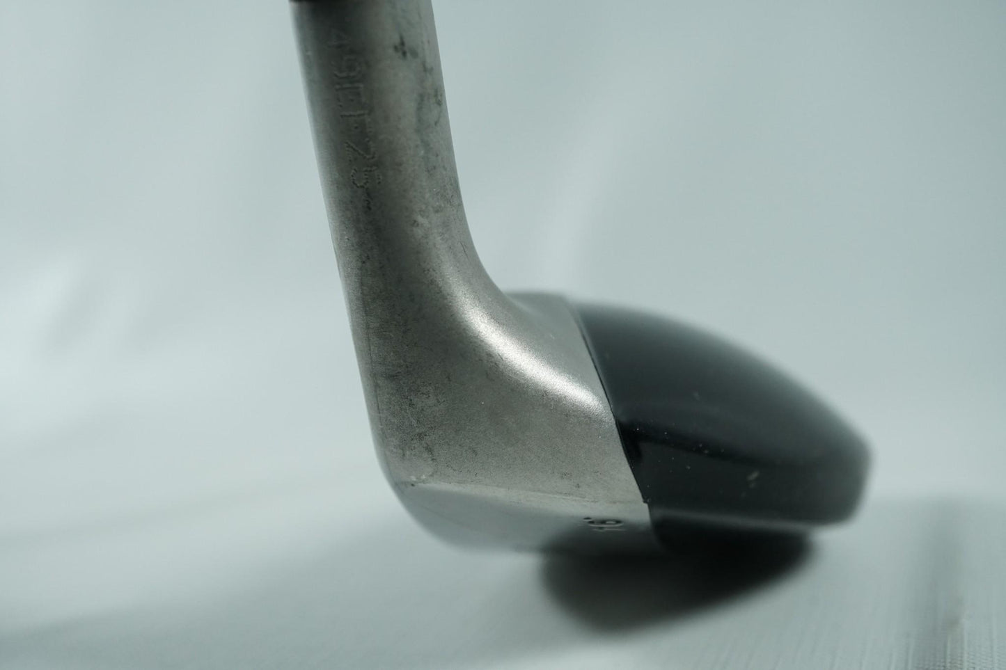 Taylormade Rescue Mid 2 Hybrid 16° / Regular Flex Graphite Shaft / 071125389