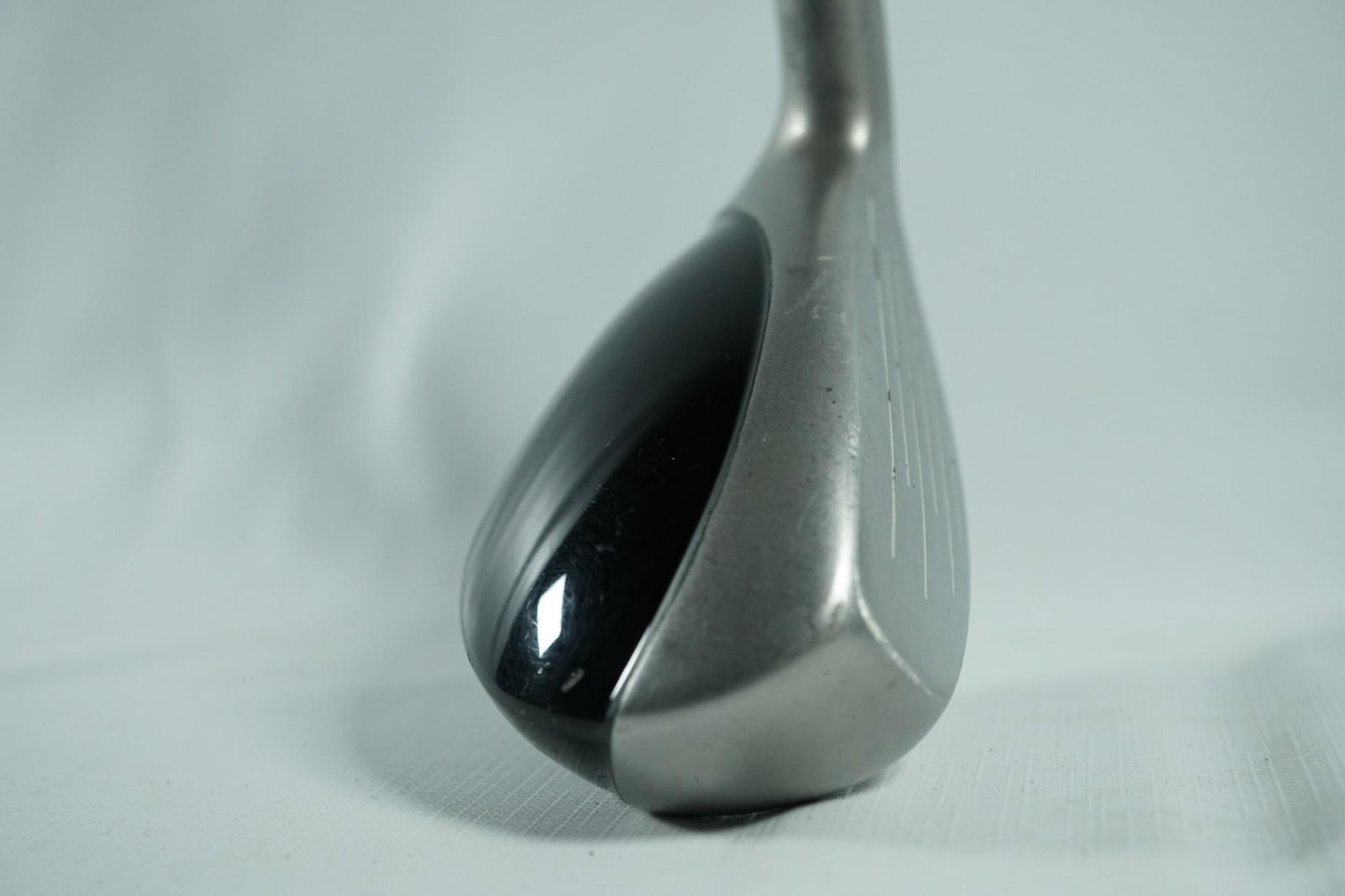 Taylormade Rescue Mid 2 Hybrid 16° / Regular Flex Graphite Shaft / 071125389