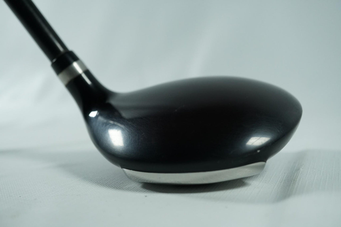 Wilson Deep Red 2 3 Wood 15° / Regular Flex Graphite Shaft / 071125394