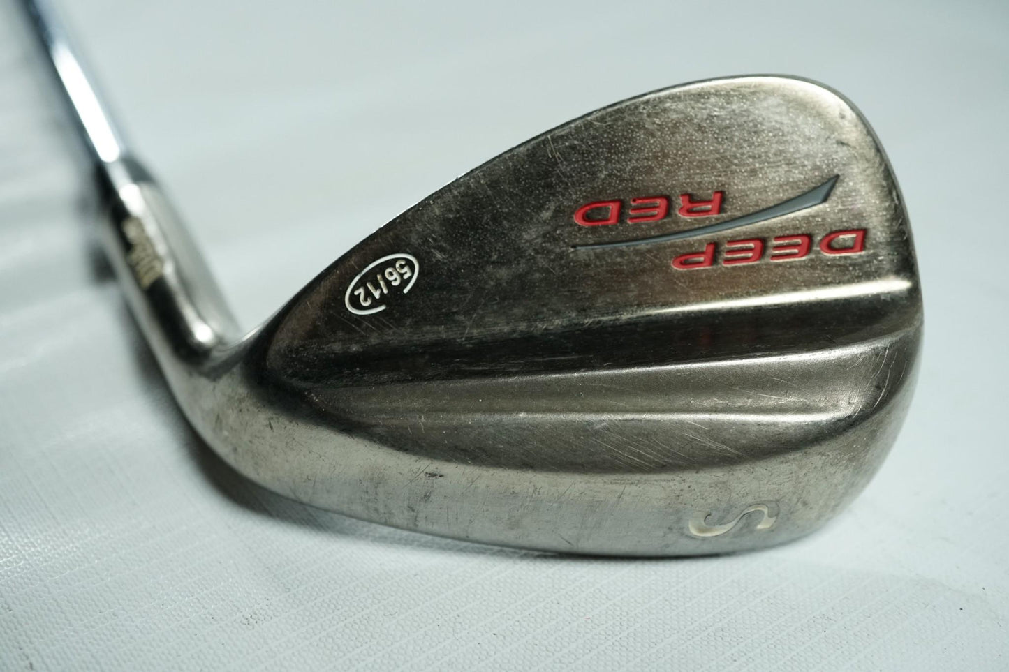 Wilson Deep Red Sand Wedge 56° / Steel Shaft