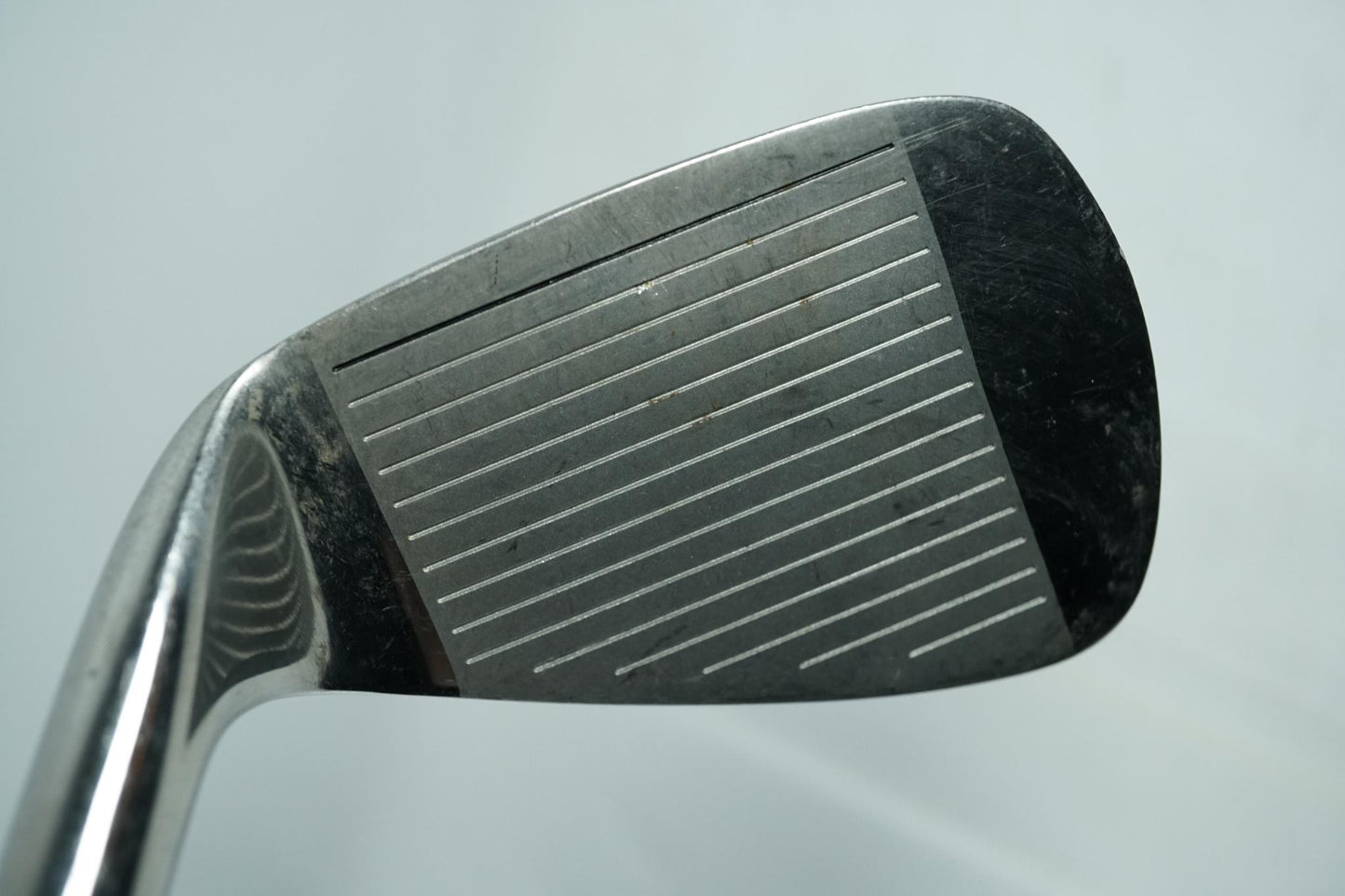 Wilson Deep Red High Launch Sand Wedge / Regular Flex Steel Shaft