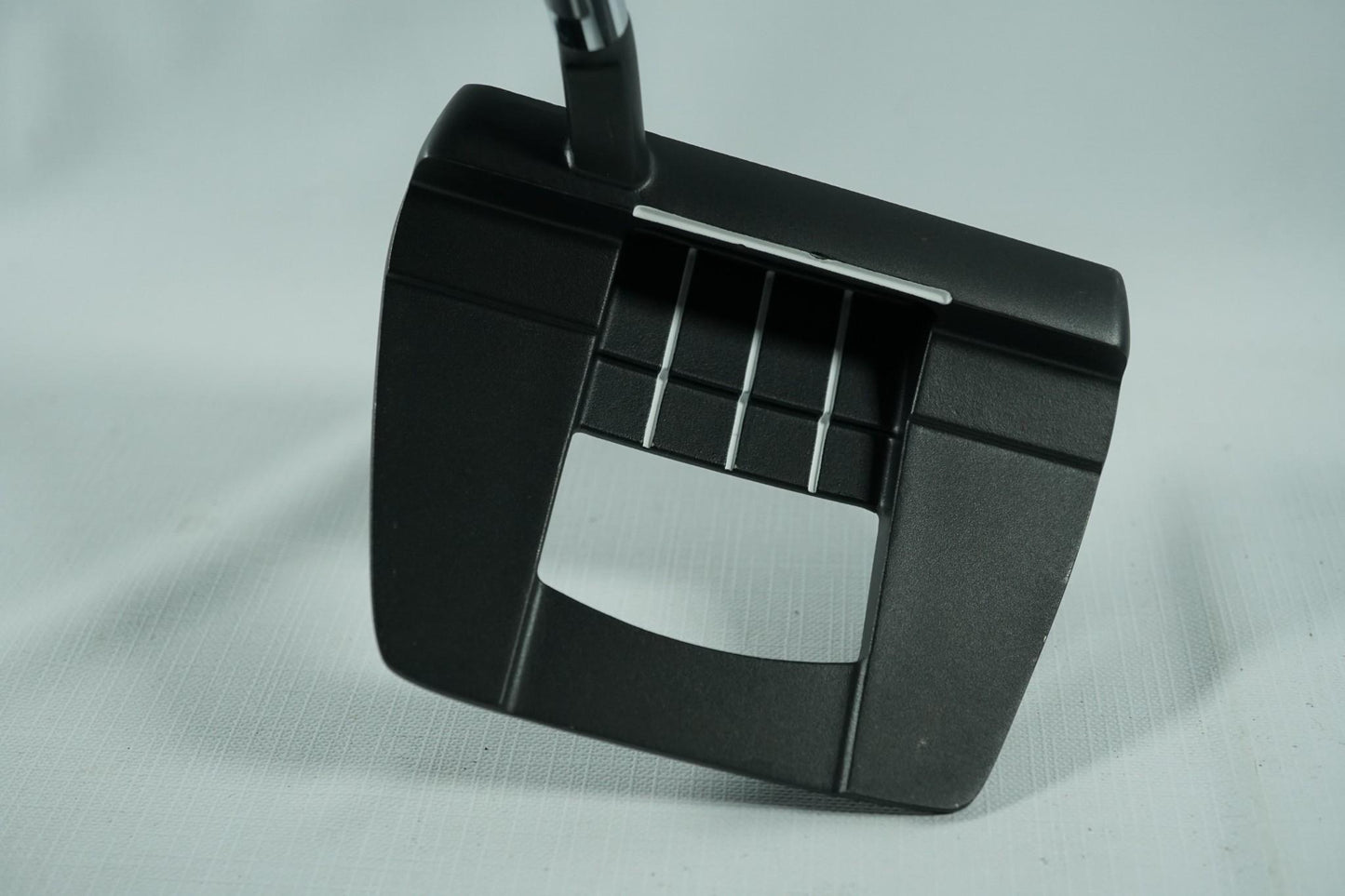 Wilson Infinite The "L" Putter / 34"