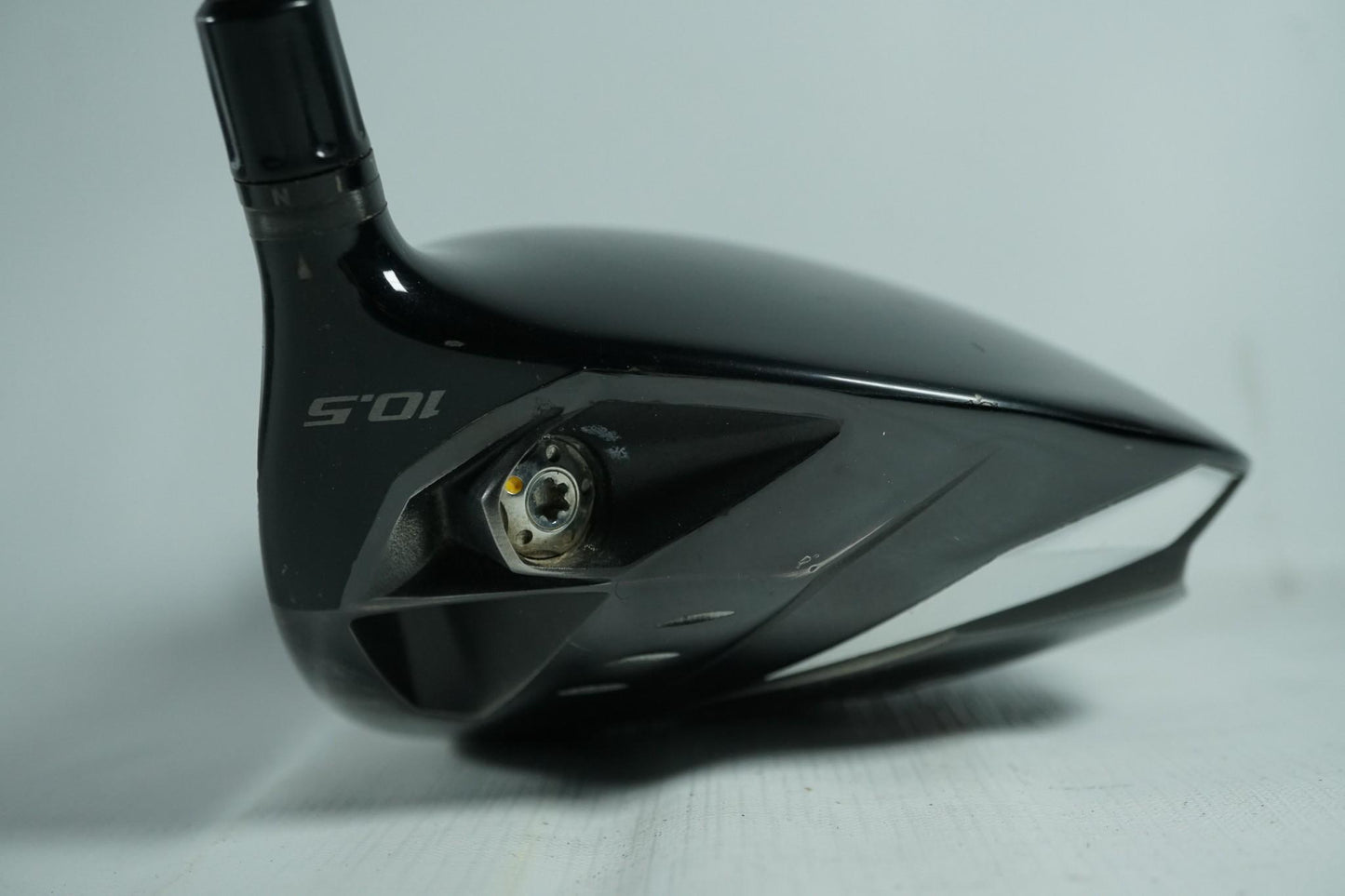 Taylormade R9 Supertri Driver 10.5° / Regular Flex Graphite Shaft