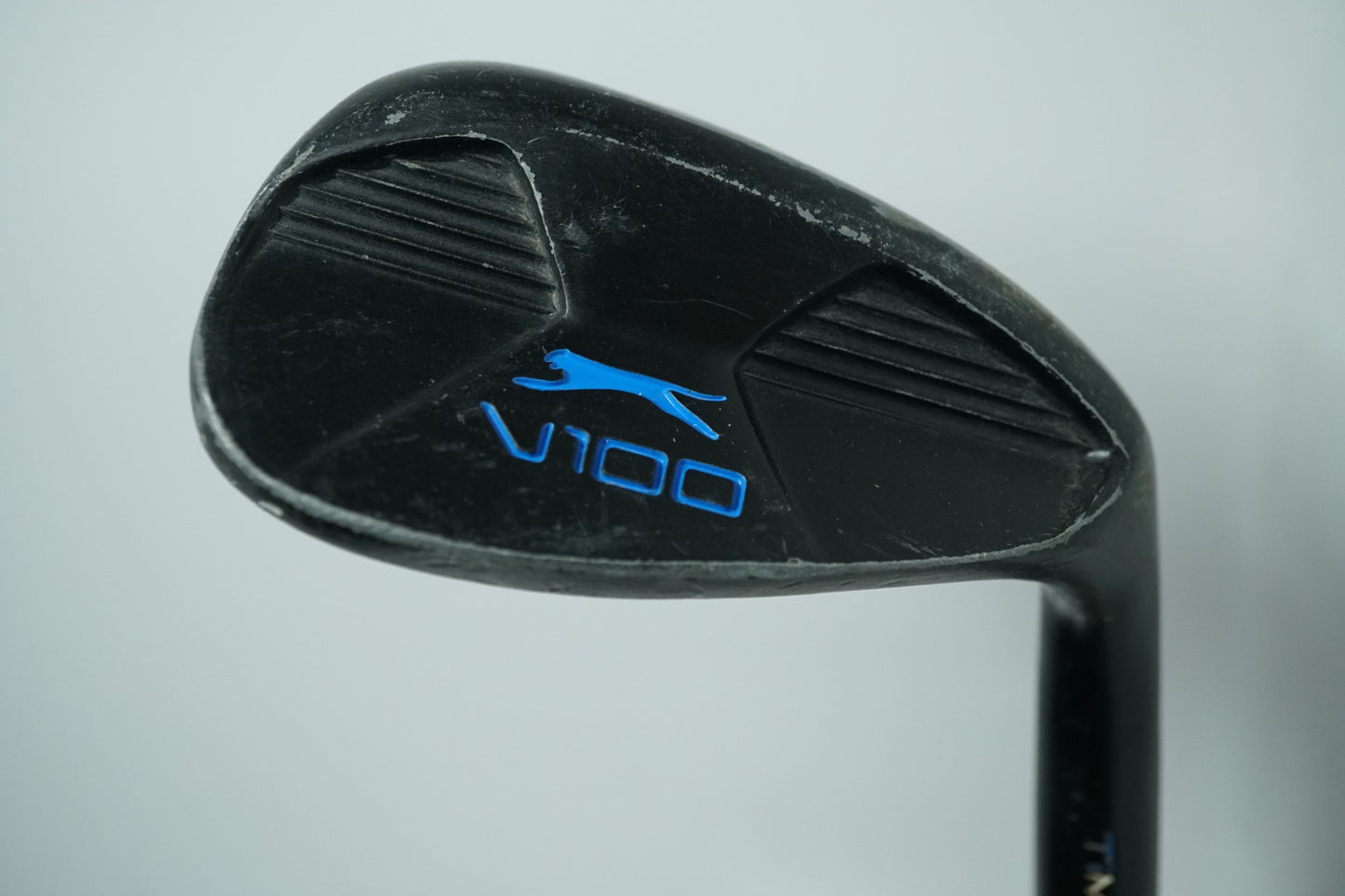 Slazenger V100 56° Sand Wedge / Regular Flex Steel Shaft / 051225251