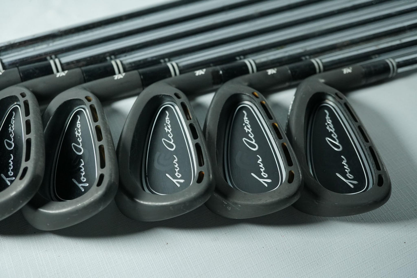 Cleveland Tour Action 7 Irons / 4-SW / Uniflex Steel Shafts