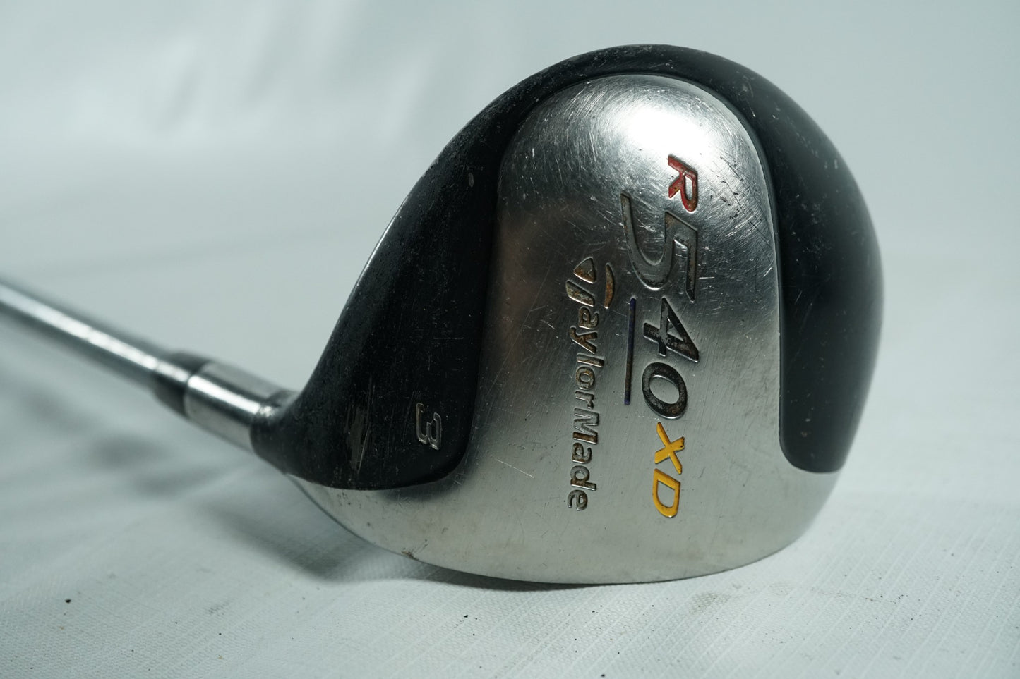Taylormade R540XD 3 Wood / Regular Flex Graphite Shaft / New Grip