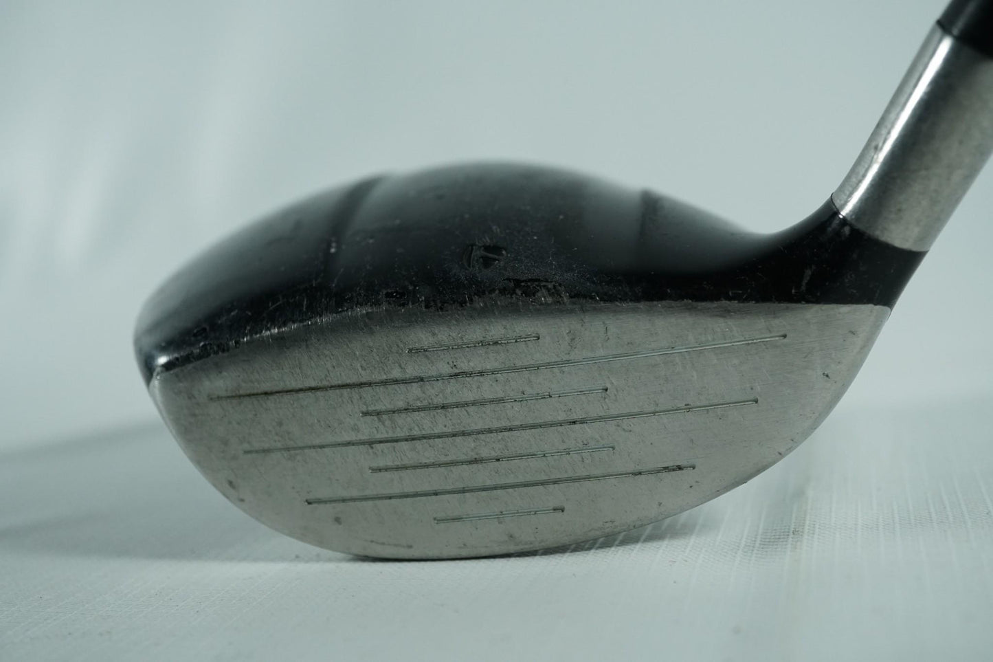 Taylormade R540XD 3 Wood / Regular Flex Graphite Shaft / New Grip