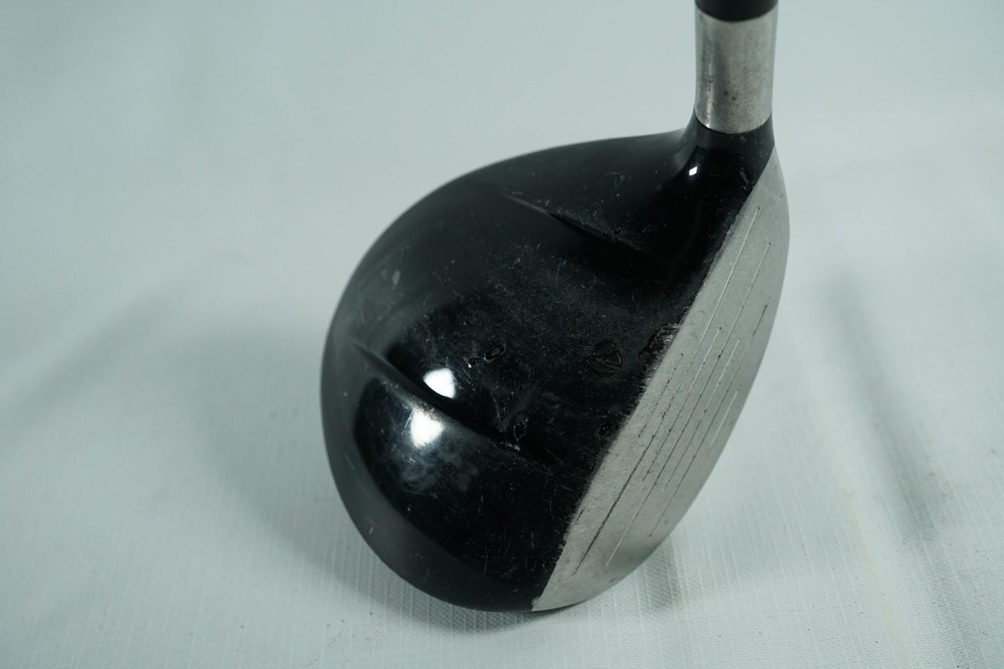 Taylormade R540XD 3 Wood / Regular Flex Graphite Shaft / New Grip