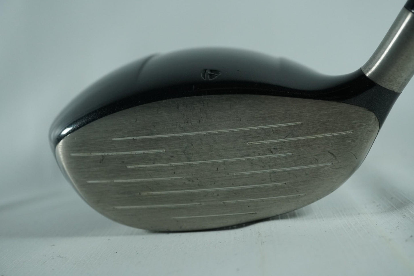 Taylormade 320Ti Driver 10.5° / Regular Flex Graphite Shaft