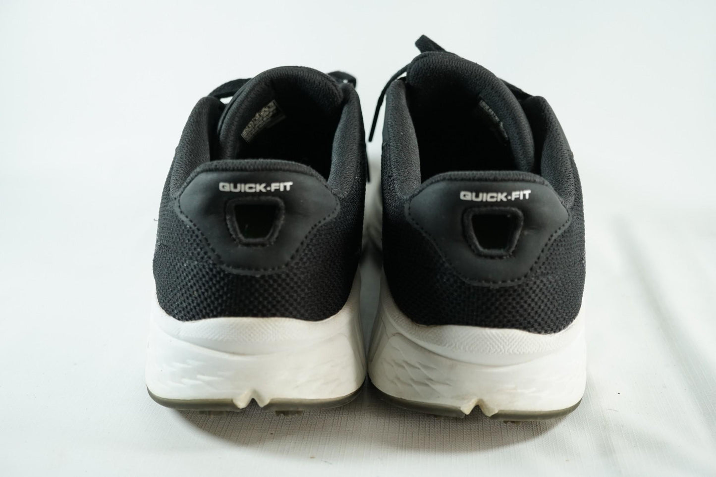 Skechers GoGolf Shoes / Black and White / UK9.5