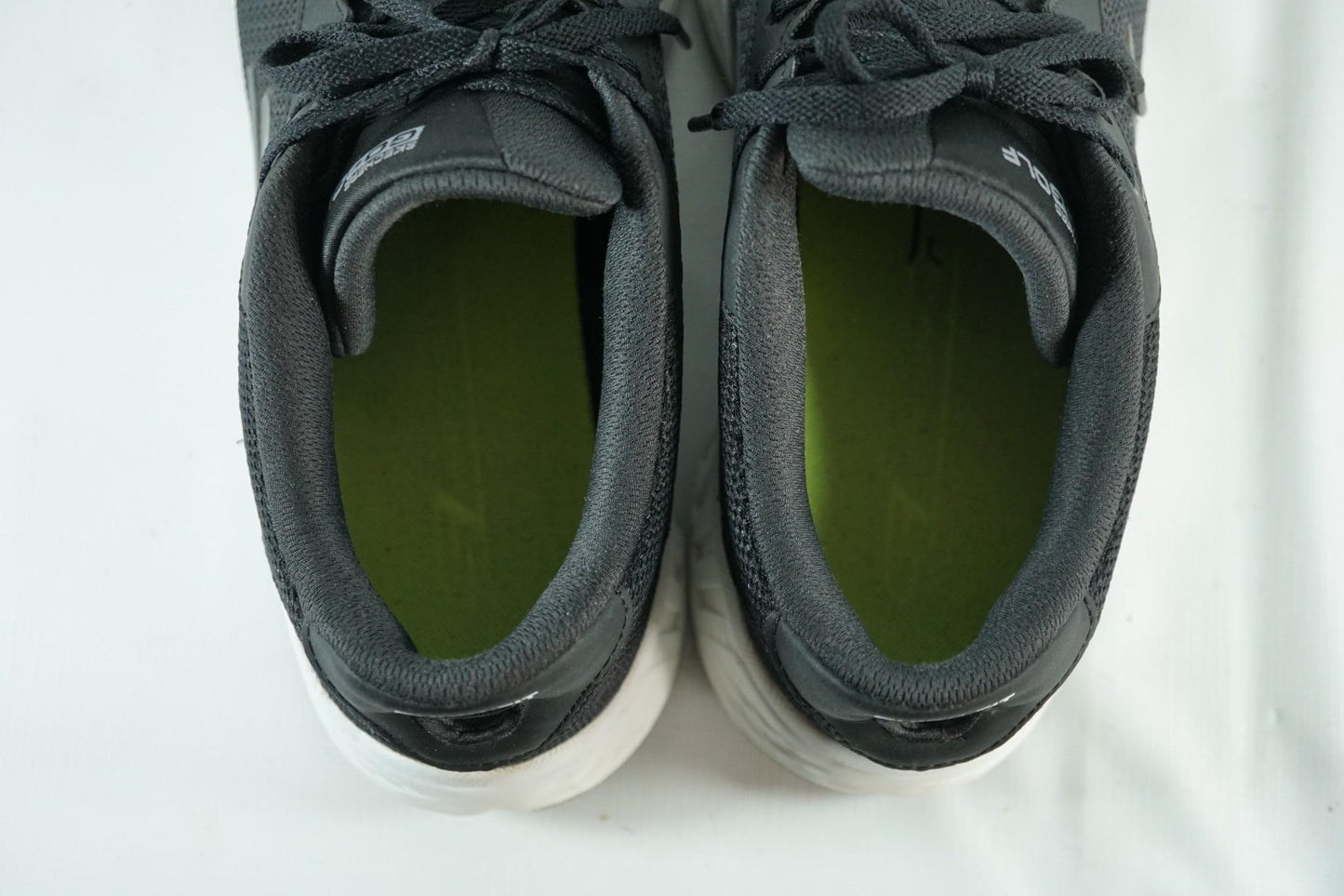 Skechers GoGolf Shoes / Black and White / UK9.5